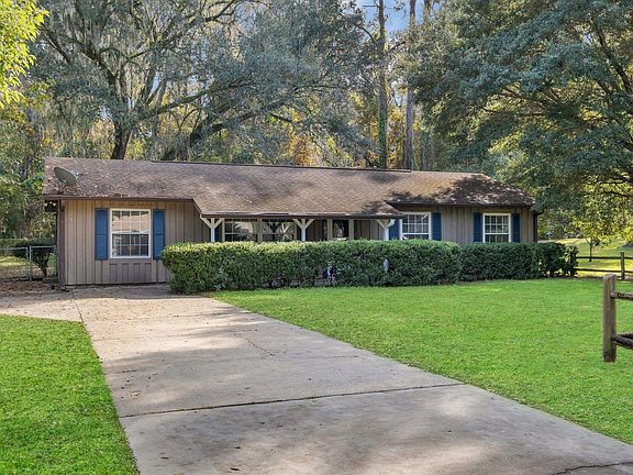 2nd image of 2037 Harriet Dr