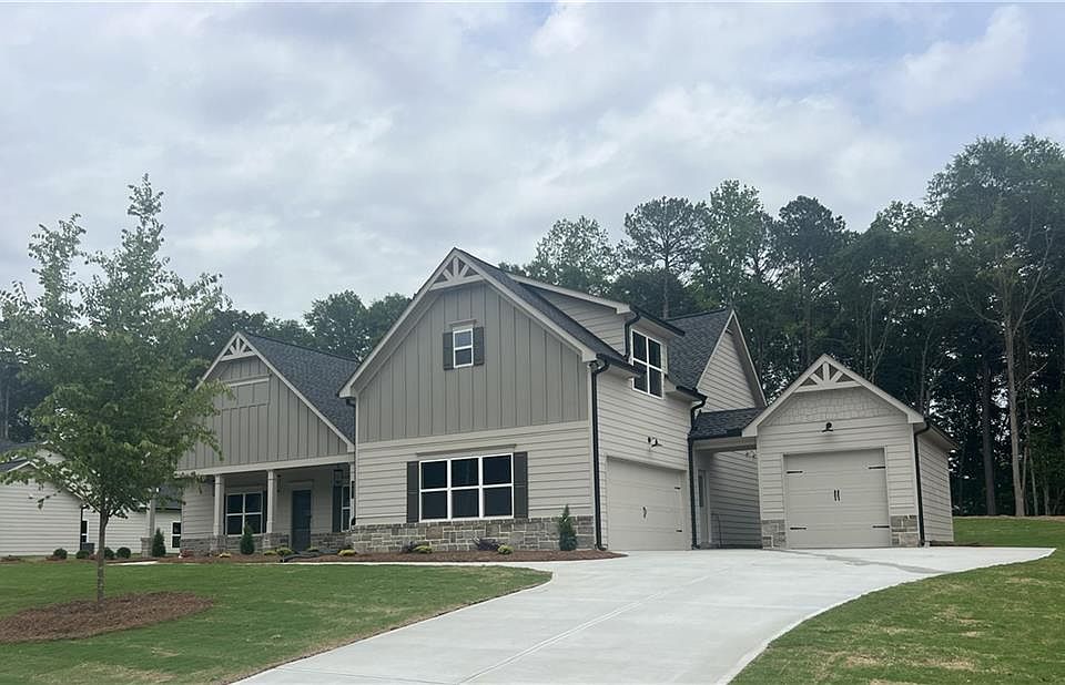 1st image of 330 Meadows Dr