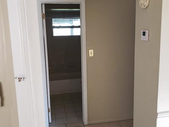 4th image of 1242 Brightwell Dr
