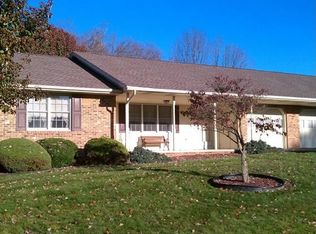 11915 N Woodlea Dr, Waynesboro, PA 17268