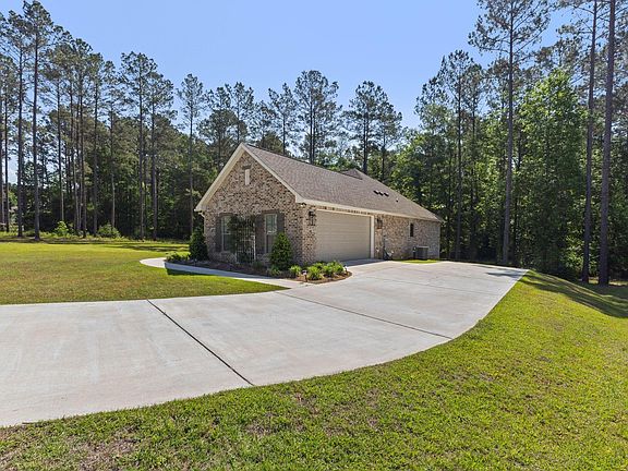 3rd image of 643 Scruggs Rd
