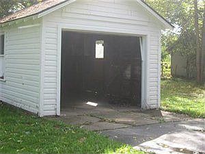 3rd image of 1679 Woodbine Ave SE