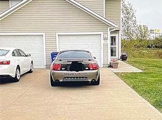 1228 NW Phelps Dr, Grain Valley, MO 64029