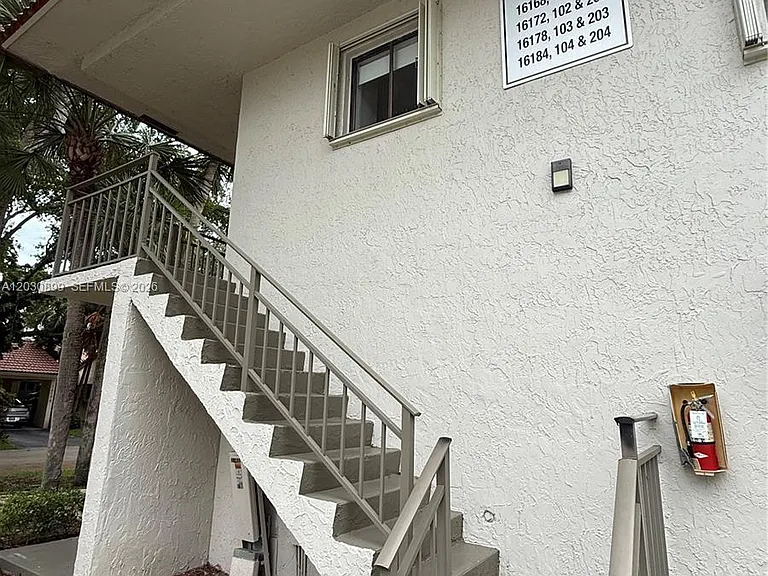 16184 Laurel Dr #204 — Photo 3
