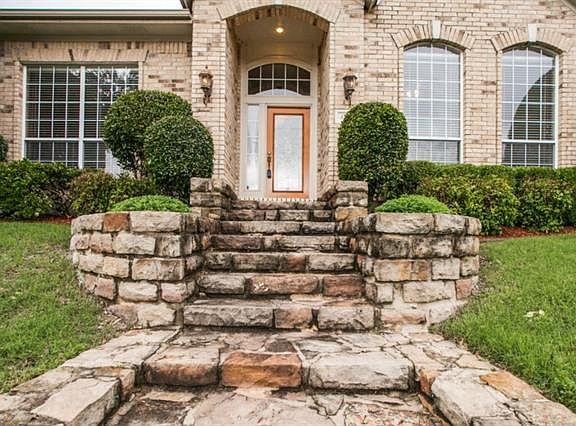 3rd image of 4209 Vista Creek Dr