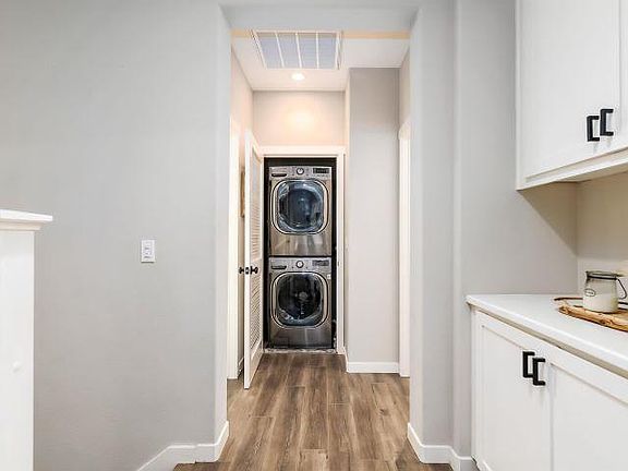 5th image of 168 Gillette Pl