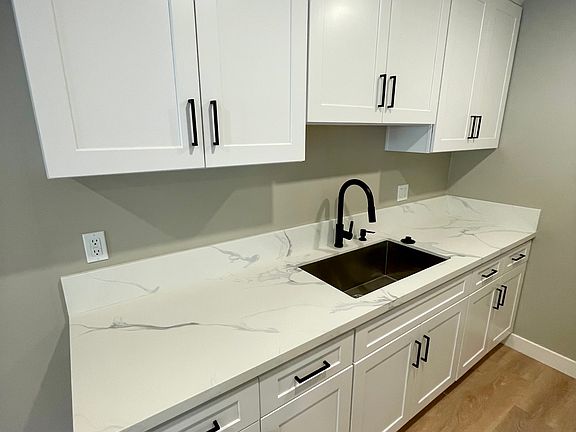 4th image of 2022 Eleanore Dr APT 106