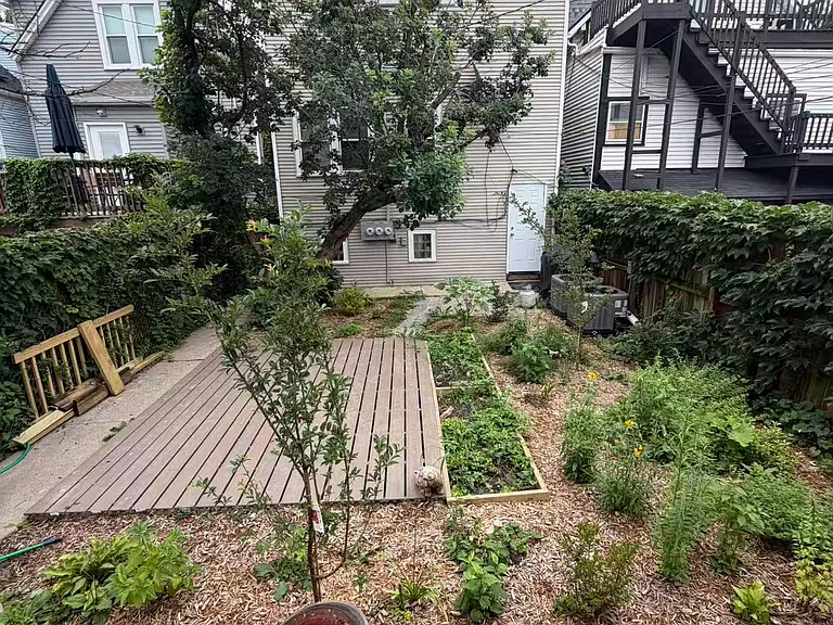 3342 N Whipple St #CH — Photo 1