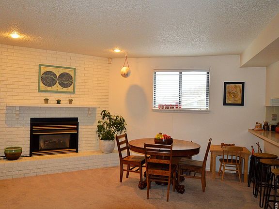 4th image of 3814 Columbia Dr