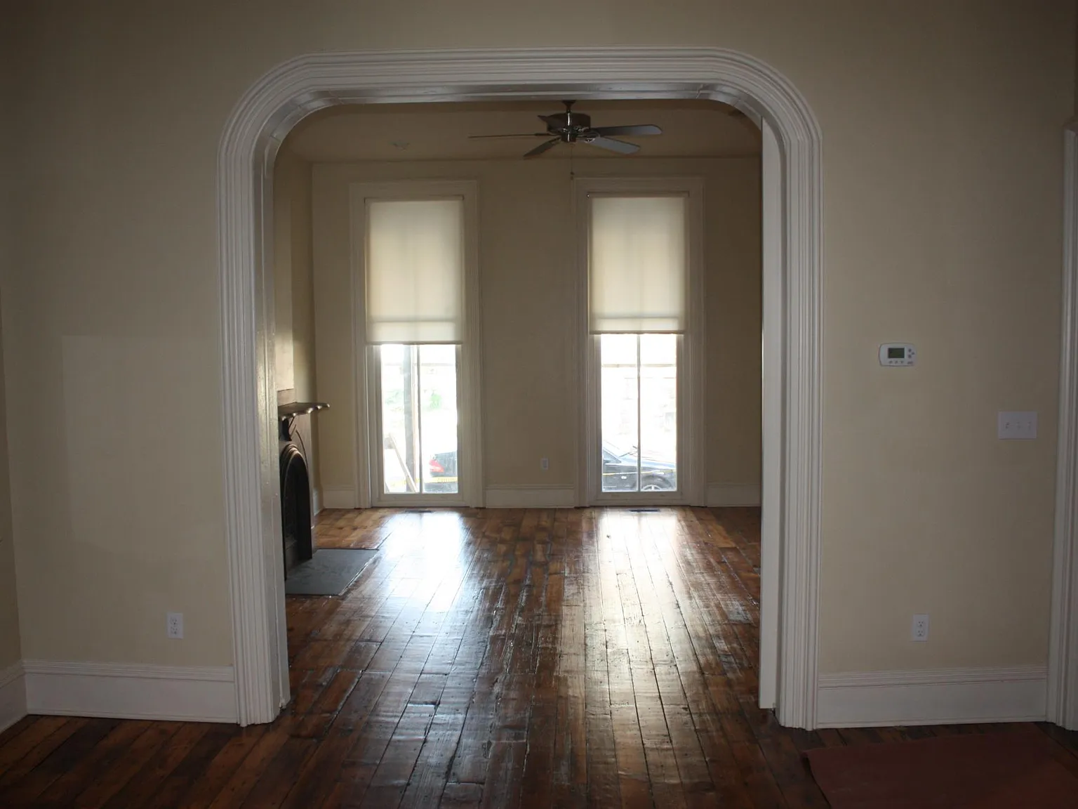 4 bed, 2.5 bath, 2000 sqft, $1,900 — Photo 2