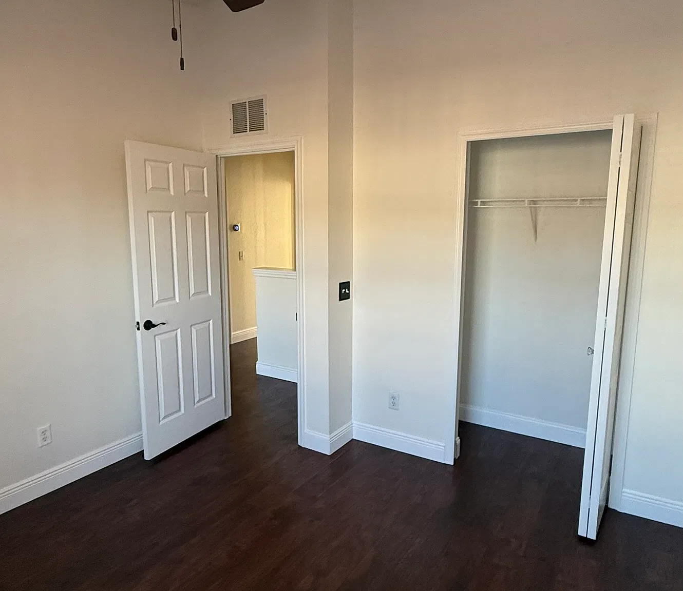 3-Bedroom Townhome with Private Patio in Stagecoach Village — Photo 2