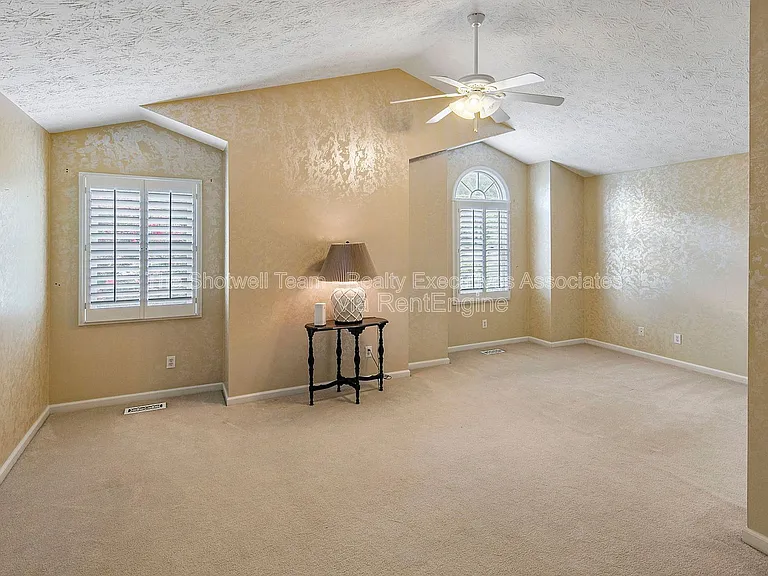 8508 Angel Oak Ct — Photo 13