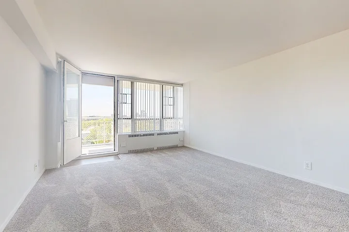 Lake Meadows Apartments — Photo 305