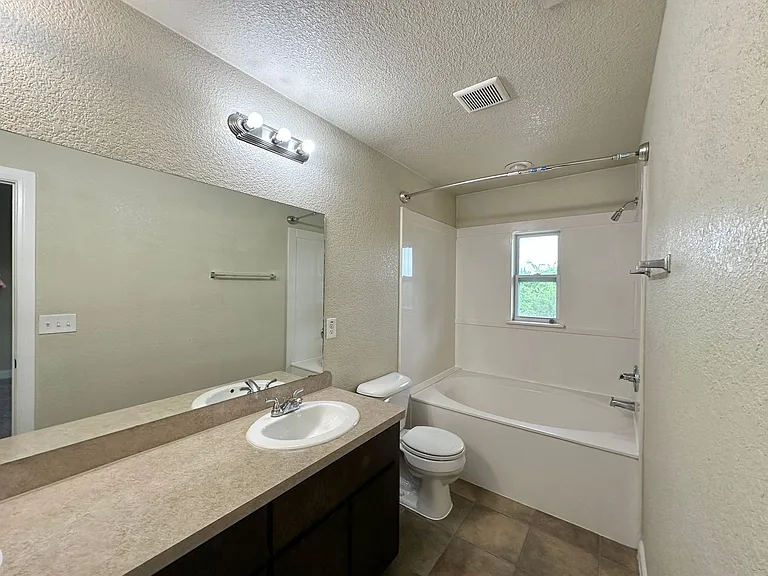 2328 Verna Lee Blvd — Photo 16