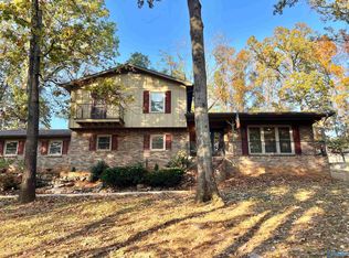 8117 Louis Dr SE, Huntsville, AL 35802