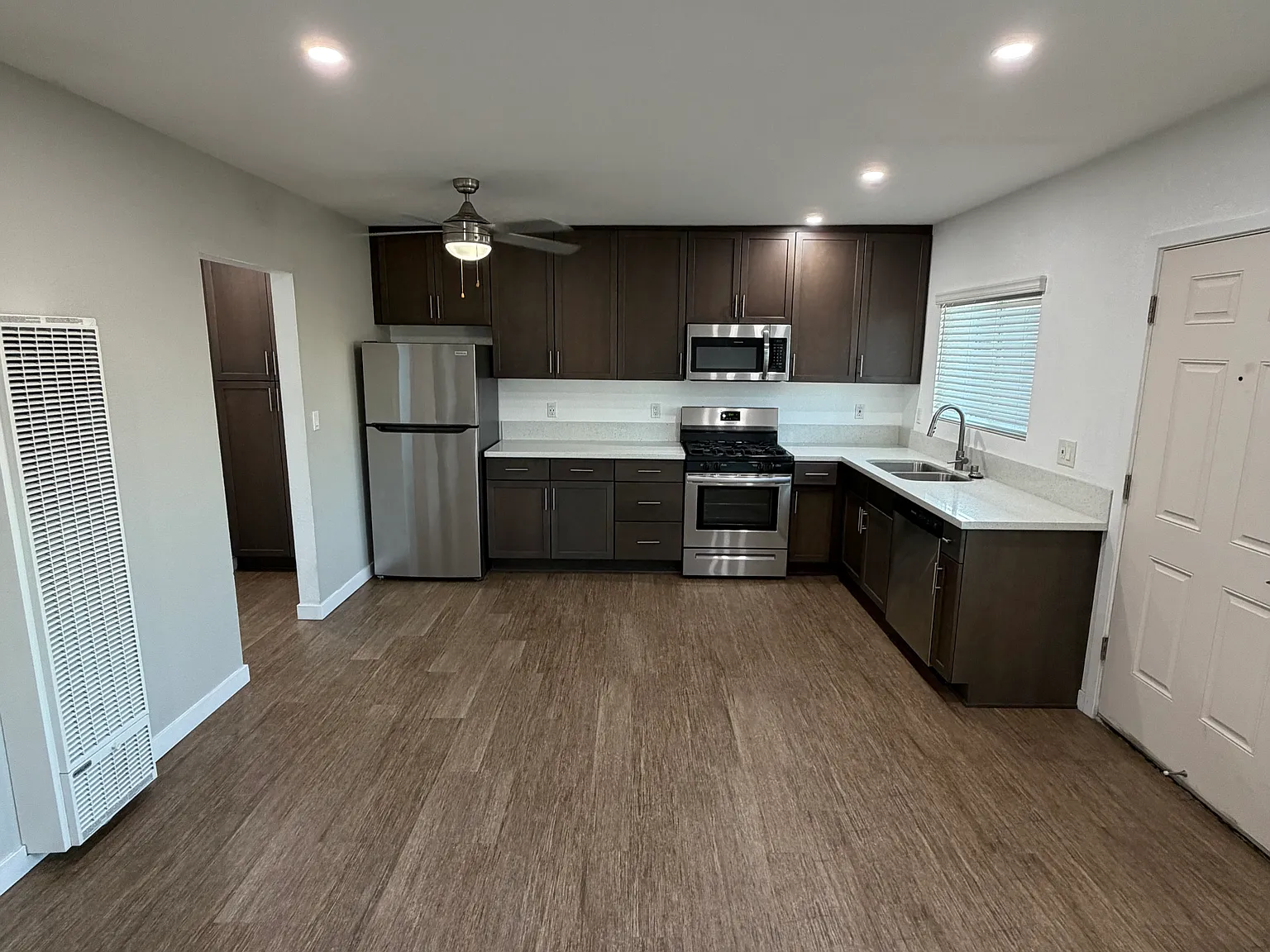 1 bed, 500 sqft, $1,900 — Photo 4