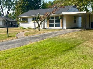 44 Edgewood Ln S, Centralia, IL 62801