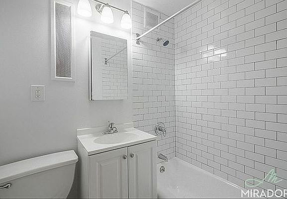 5th image of 440 E 85th St APT 5C