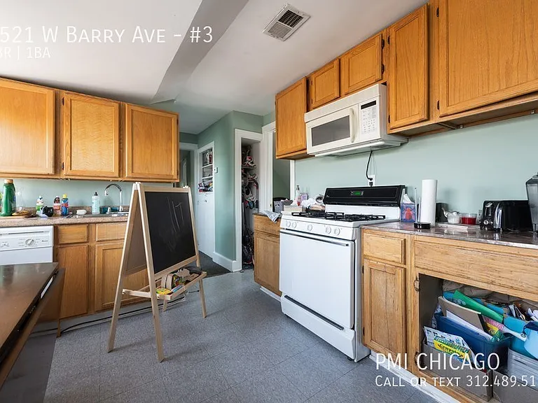 1521 W Barry Ave #3 — Photo 10