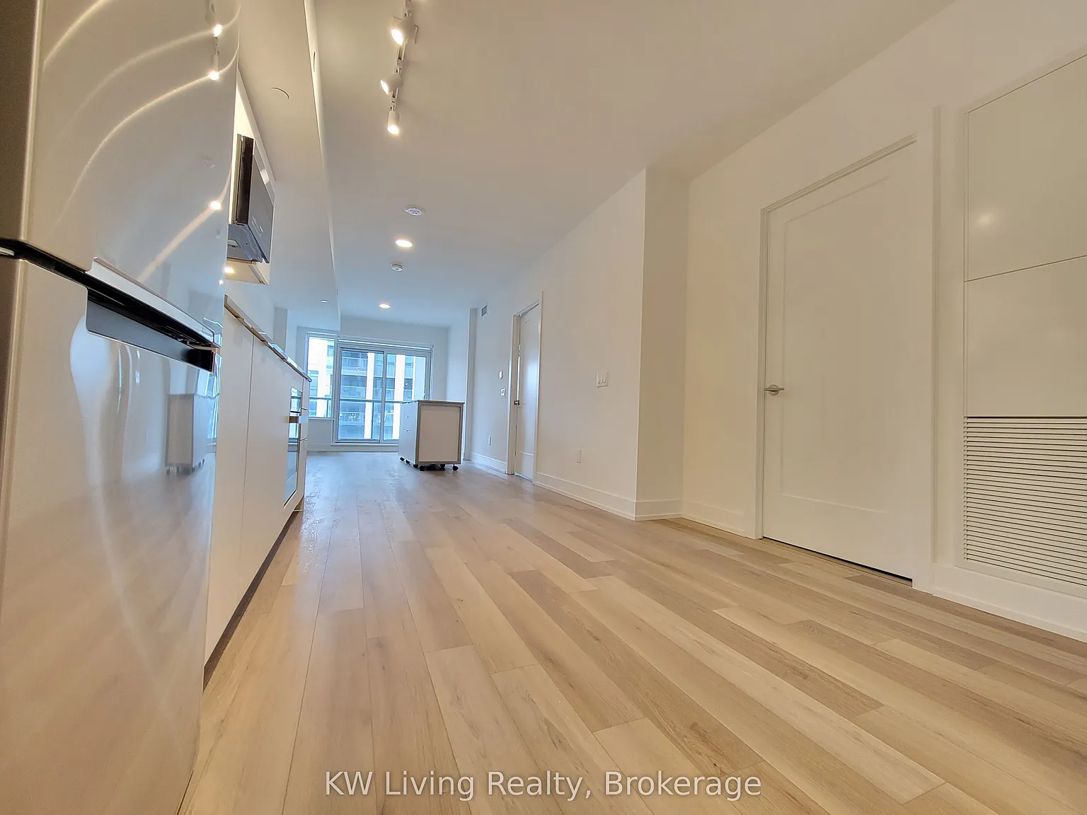 Vendome Condo — Photo 3
