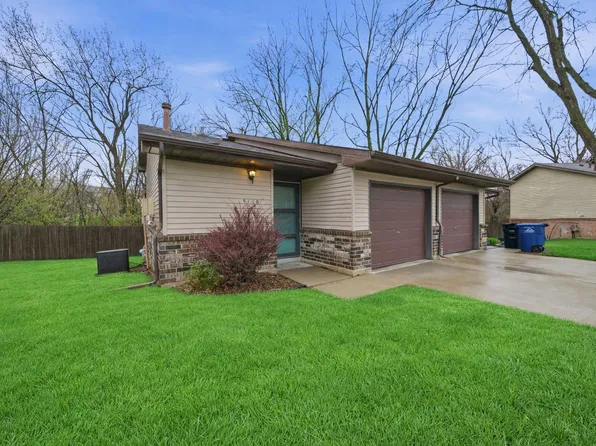 5128 Bel Aire Rd, Des Moines, IA 50310