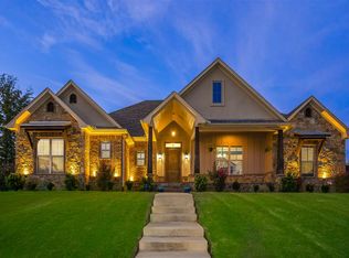 200 Rockrose Dr, Longview, TX 75605