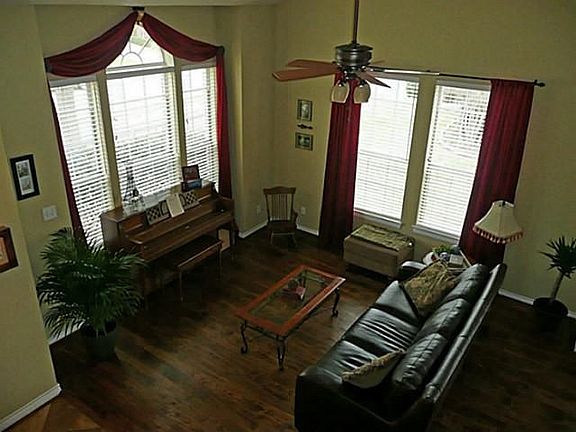 3rd image of 1625 Yaggi Dr