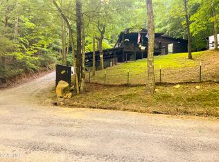 561 Cooper Hollow Rd, Tellico Plains, TN 37385