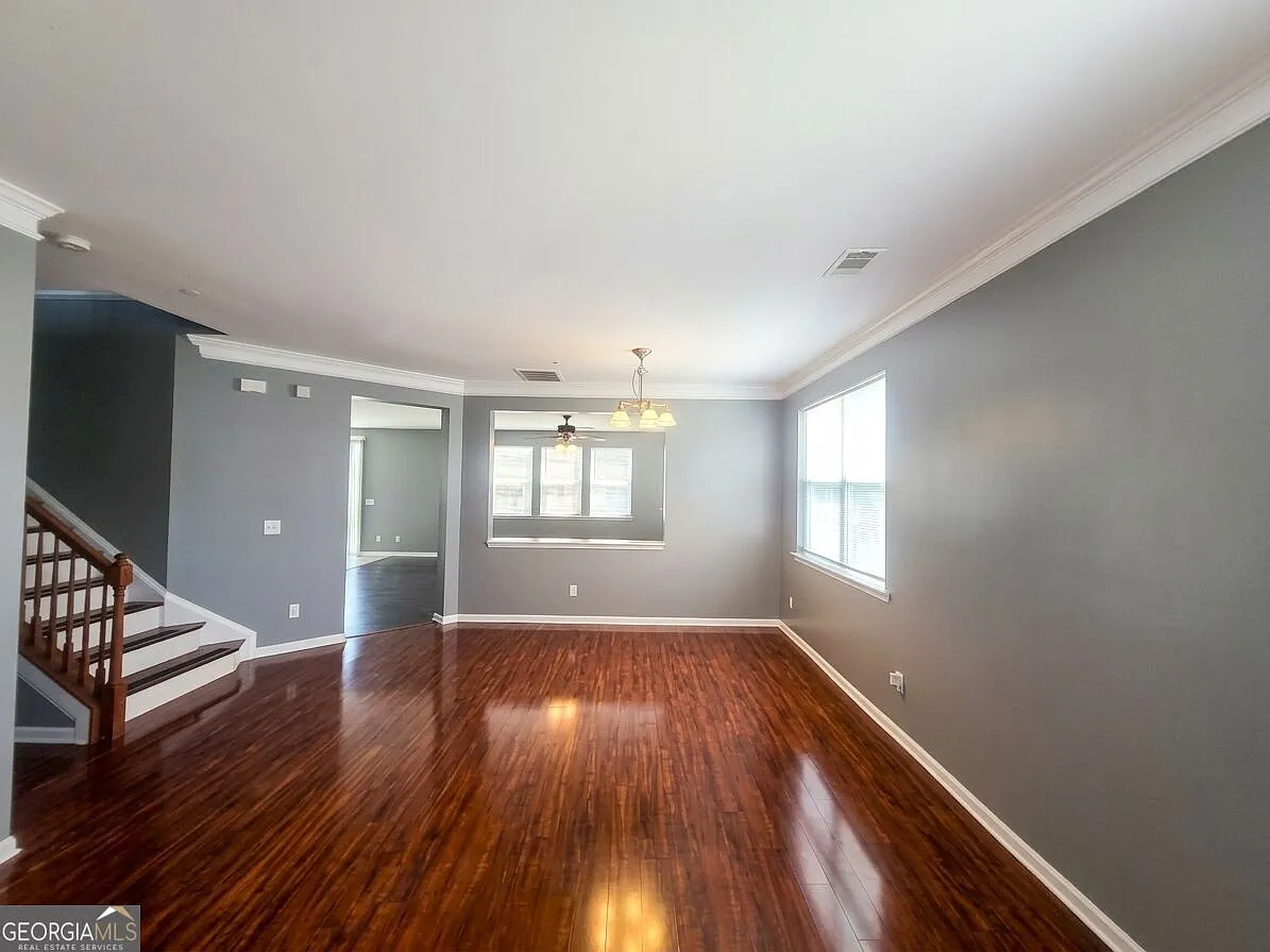 3 bed, 2.5 bath, 2583 sqft, $2,595 — Photo 4