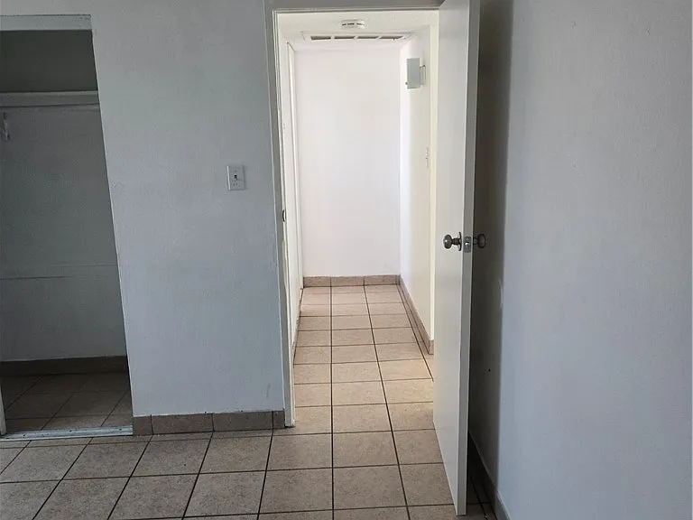 537 Calcaterra Cir #F — Photo 9