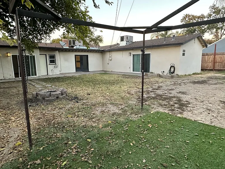 1705 W Noble Ave — Photo 5