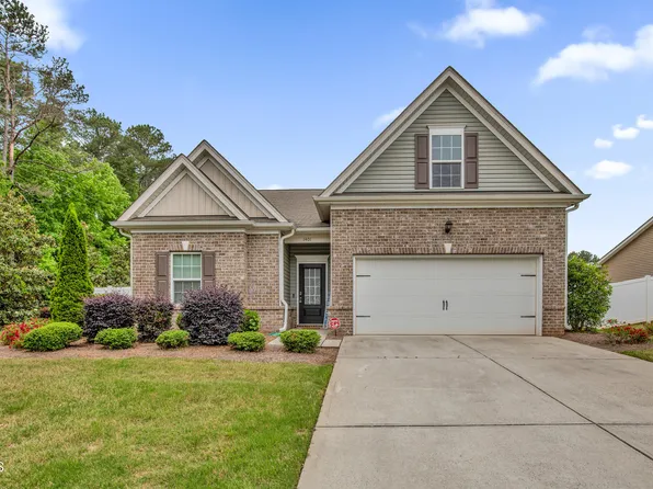 1401 Abercorn Ln, Sanford, NC 27330