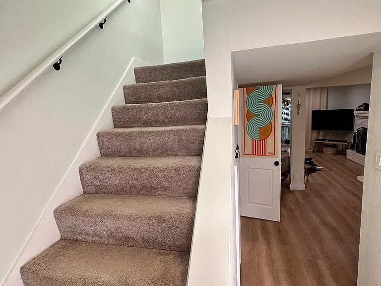 1308 Matthews Ln #B — Photo 23