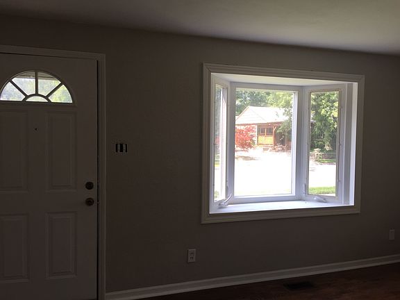 3rd image of 414 N Main St