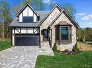 103 Whispering Wind Dr, Black Mountain, NC 28711