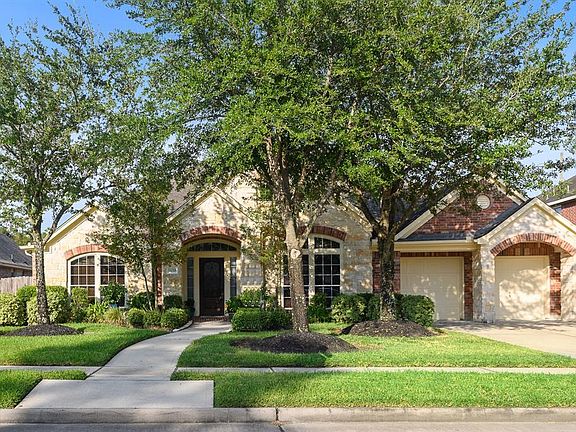 3rd image of 14318 Wildwood Springs Ln