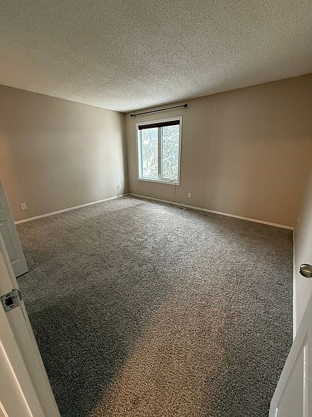 Calgary Townhouse for rent - 3 Bedrooms — photo 15