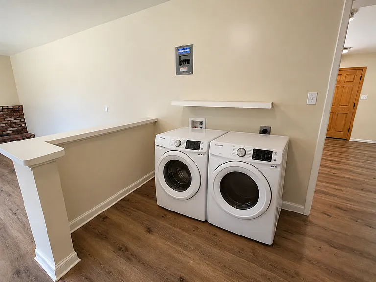 4953 Omar St — Photo 8