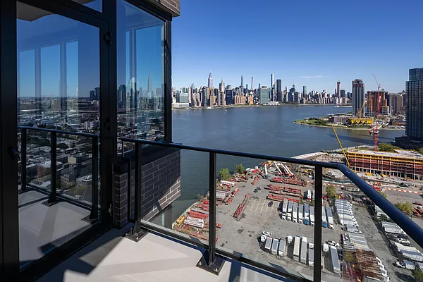 Sold by Compass | media 8