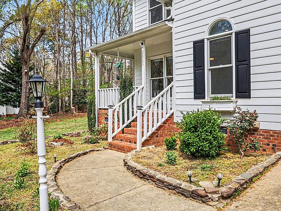 3rd image of 2828 Cornerstone Ridge Dr