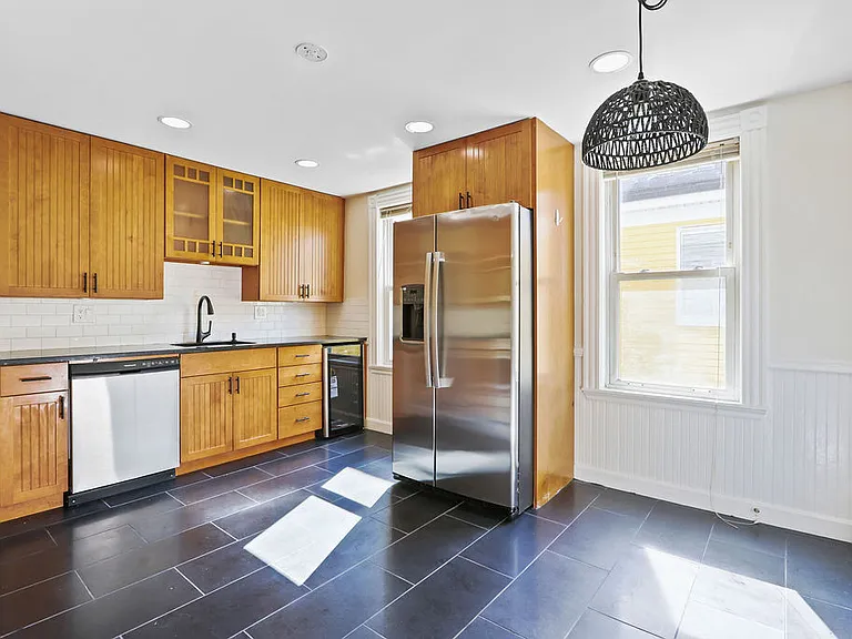 30 Tuttle St #2 — Photo 5