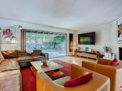 3967 East Blvd, Los Angeles, CA, 90066