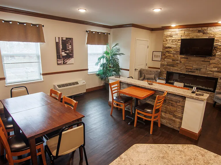 Ivy Pointe — Photo 11