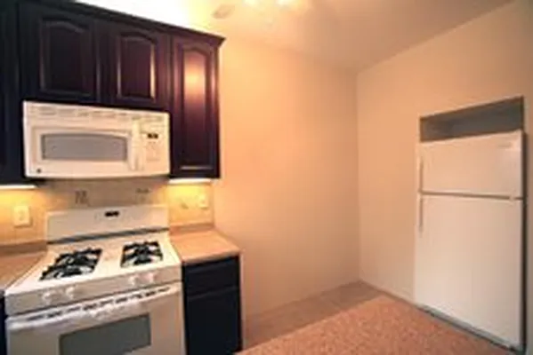 Rented by Garfield Realty  | media 30