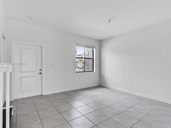 4th image of 28641 SW 132nd Ct
