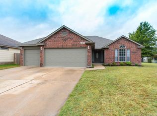 11874 S 270 East Ave, Coweta, OK 74429