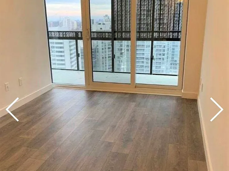 8 Eglinton Ave E #1401 — Photo 5