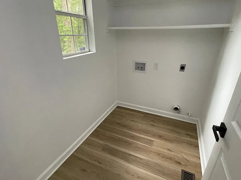 14421 Woodcreek Dr — Photo 24