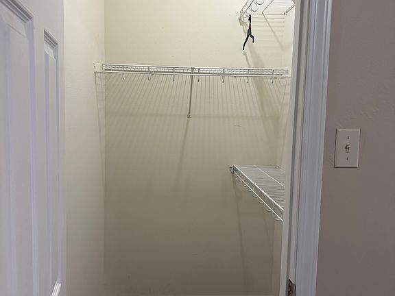 4th image of 38749 Blailey Dr