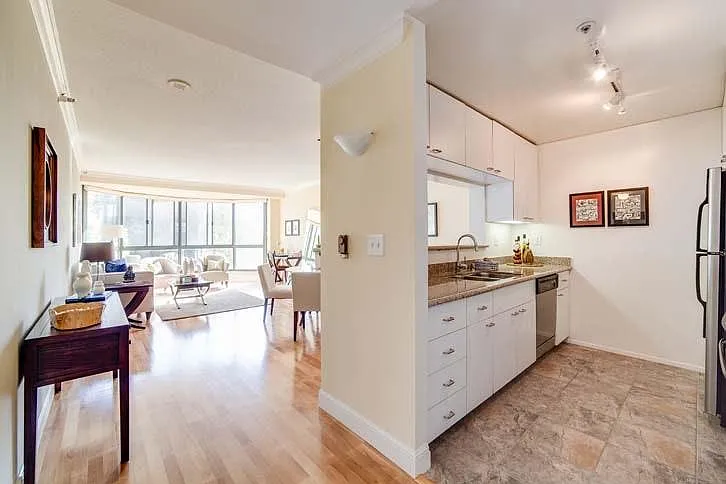 1 bed, 807 sqft, $4,100 — Photo 3